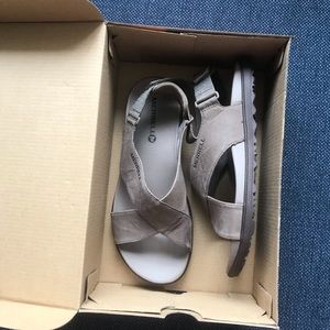 NWT Merrell around town sunvue strap sandal